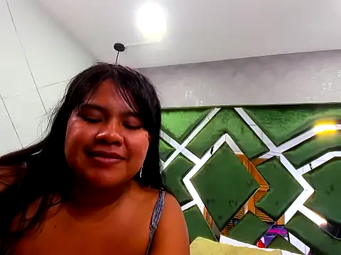 BellaAndNethan online show from February 5, 2026, 7:40 pm