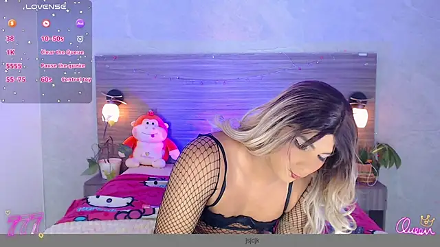 Snapshot of Sophia_Valentina chatting on June 18, 2026, 4:57 am Sophia Valentina online show from June 18, 2026, 4:57 am