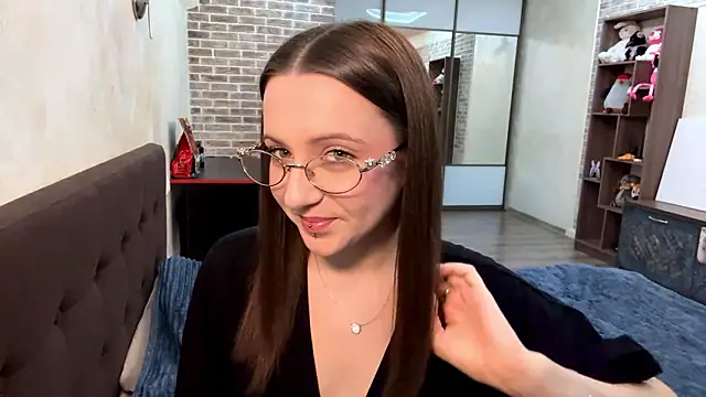 LioraVanta online show from February 1, 2026, 3:10 pm