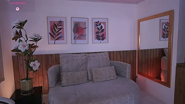 IvyGrabes online show from May 7, 2026, 7:19 pm