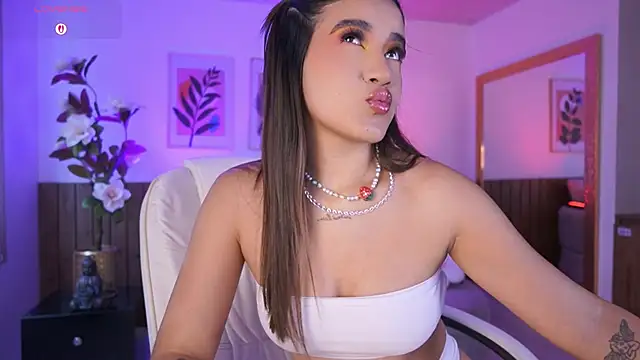 IvyGrabes online show from June 12, 2026, 7:13 pm
