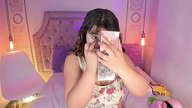 Snapshot of Honny_Blaice_ chatting on March 22, 2026, 12:52 pm Honny Blaice online show from March 22, 2026, 12:52 pm