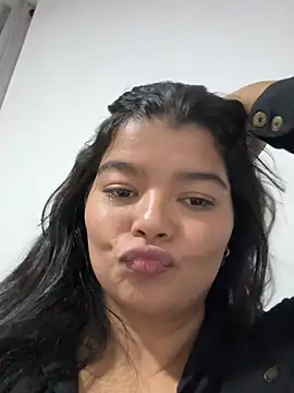 moonhelen online show from March 2, 2026, 7:26 am