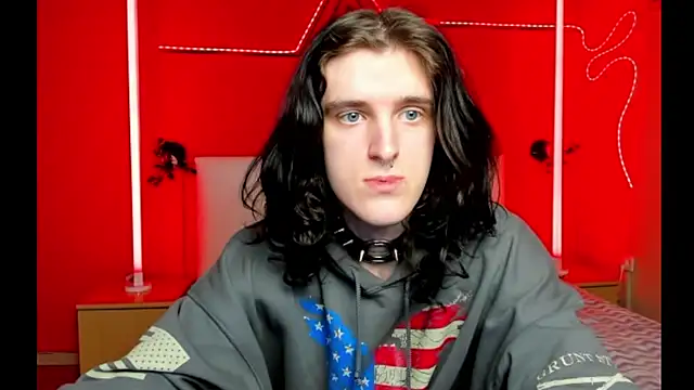 Snapshot of lee_twink chatting on February 1, 2026, 10:30 pm lee twink online show from February 1, 2026, 10:30 pm