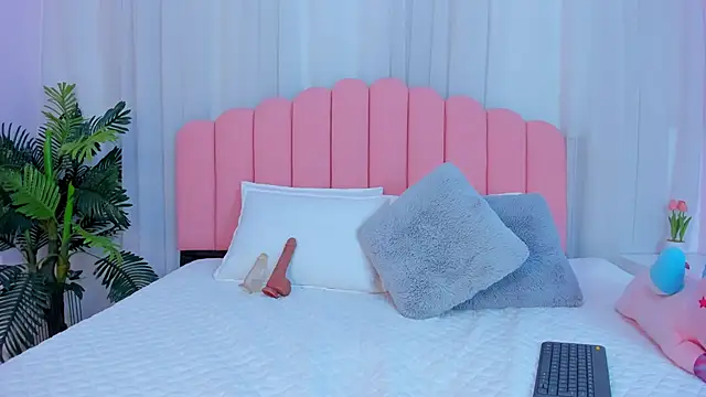 victoria lawrence  online show from February 3, 2026, 5:40 pm