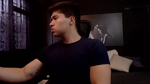 hat guy01 online show from February 2, 2026, 8:29 pm