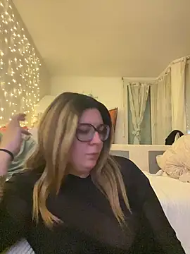 Snapshot of JasmineGlow7 chatting on March 9, 2026, 9:08 pm JasmineGlow7 online show from March 9, 2026, 9:08 pm