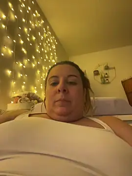 Snapshot of JasmineGlow7 chatting on March 20, 2026, 11:20 pm JasmineGlow7 online show from March 20, 2026, 11:20 pm