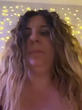 JasmineGlow7 online show from May 11, 2026, 9:12 pm