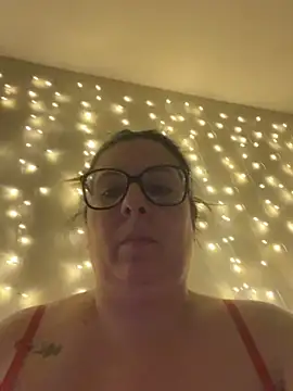 JasmineGlow7 online show from May 14, 2026, 9:32 pm