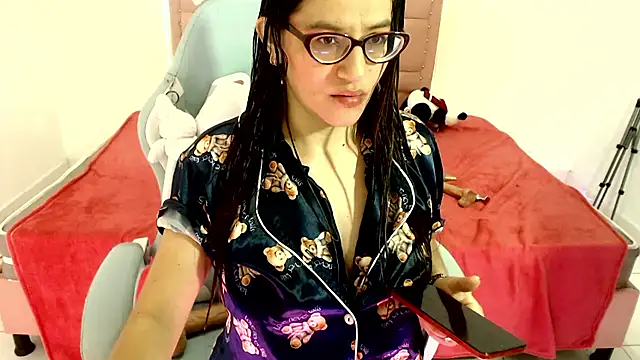 snowhot-69 online show from June 13, 2026, 8:56 am