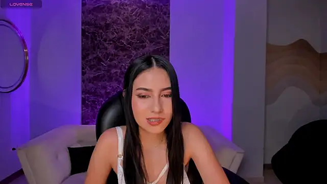 LucieMartin online show from May 14, 2026, 7:42 pm