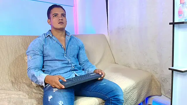 jhon nicolas online show from June 7, 2026, 8:45 pm