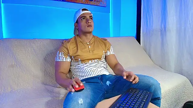 Snapshot of jhon_nicolas chatting on July 27, 2026, 1:34 am jhon nicolas online show from July 27, 2026, 1:34 am