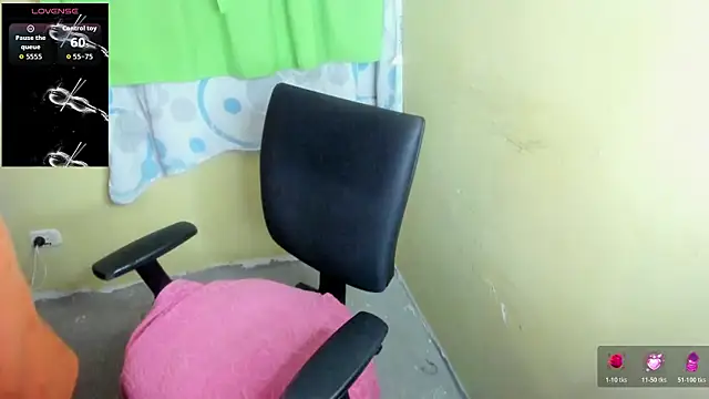 Snapshot of LuciaMiilf chatting on March 12, 2026, 4:57 pm LuciaMiilf online show from March 12, 2026, 4:57 pm