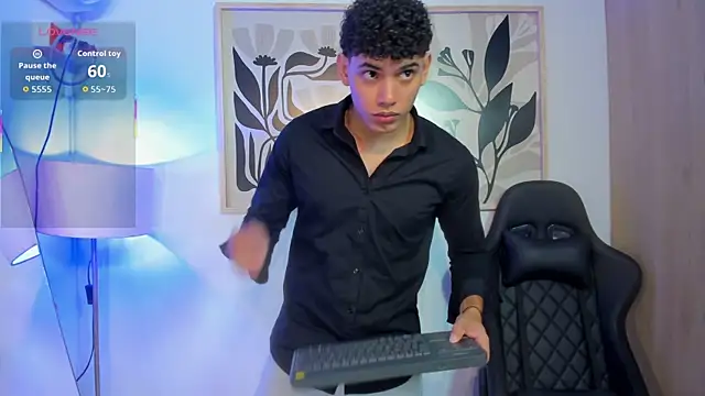 justin payn14 online show from May 1, 2026, 1:21 am