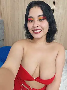 Snapshot of zoe_love18 chatting on May 17, 2026, 2:42 am zoe love18 online show from May 17, 2026, 2:42 am