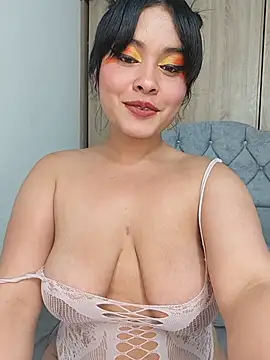 Snapshot of zoe_love18 chatting on July 12, 2026, 3:41 am zoe love18 online show from July 12, 2026, 3:41 am