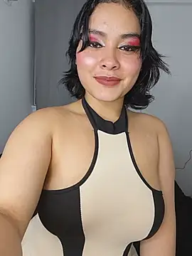 Snapshot of zoe_love18 chatting on July 22, 2026, 4:37 am zoe love18 online show from July 22, 2026, 4:37 am