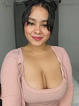 Snapshot of zoe_love18 chatting on July 30, 2026, 4:11 am zoe love18 online show from July 30, 2026, 4:11 am