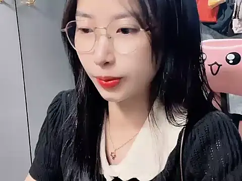 Linne6789 online show from March 4, 2026, 3:12 am