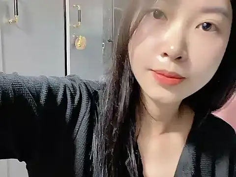 Linne6789 online show from April 21, 2026, 7:58 am