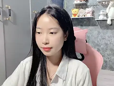 Linne6789 online show from April 22, 2026, 2:51 pm