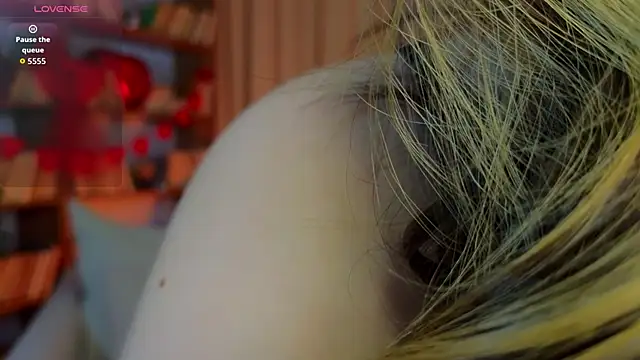 kate  rIna online show from February 14, 2026, 2:08 am