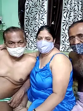 HoneyHush online show from February 7, 2026, 7:17 pm