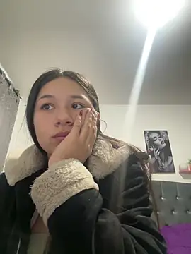 DULCE MARIA EF online show from March 4, 2026, 11:49 am