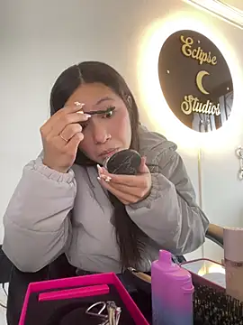 DULCE MARIA EF online show from March 19, 2026, 1:15 pm