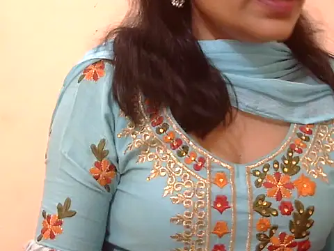 cute aada online show from February 5, 2026, 5:56 am