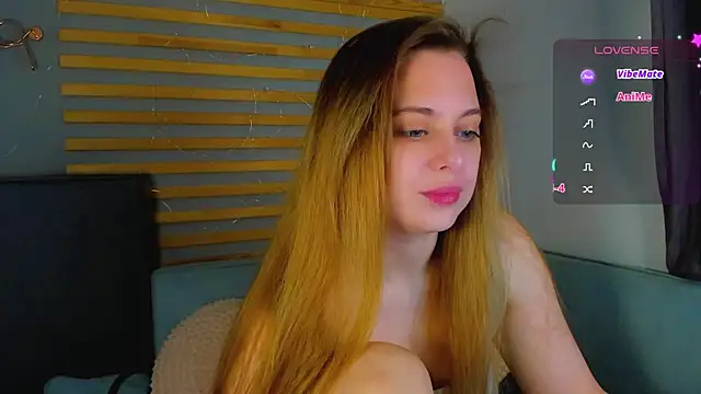 Alice Wanderr online show from April 7, 2026, 1:28 am