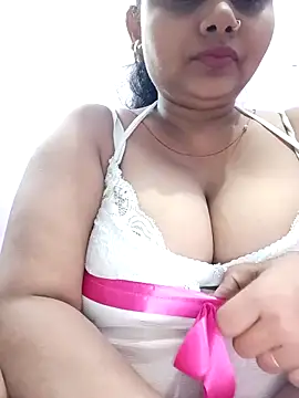 Hotty-Girl22 online show from February 4, 2026, 7:58 am