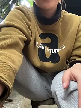 Luna-Kim online show from February 3, 2026, 9:47 am