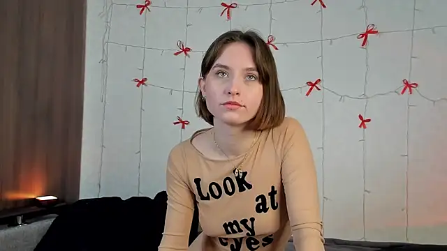 VelvetCaress online show from June 24, 2026, 7:51 am