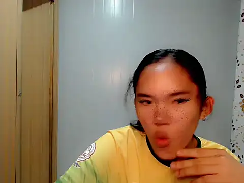 girlyteengrl online show from February 4, 2026, 4:46 pm