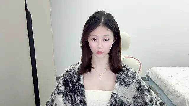 DYyyyyy-- online show from February 4, 2026, 12:11 pm