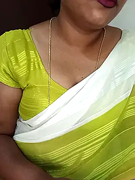 Snapshot of Chinnima143 chatting on March 16, 2026, 5:13 am Chinnima143 online show from March 16, 2026, 5:13 am