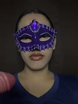 -aRiAnna online show from May 12, 2026, 1:30 pm