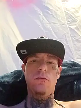 Snapshot of whitetrashsag420 chatting on February 1, 2026, 7:51 am whitetrashsag420 online show from February 1, 2026, 7:51 am