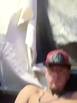 Snapshot of whitetrashsag420 chatting on February 3, 2026, 4:32 am whitetrashsag420 online show from February 3, 2026, 4:32 am