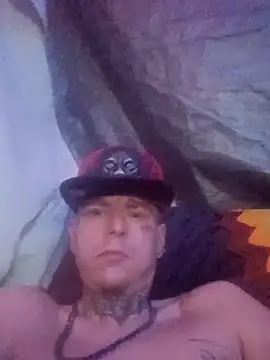 Snapshot of whitetrashsag420 chatting on February 3, 2026, 8:19 am whitetrashsag420 online show from February 3, 2026, 8:19 am