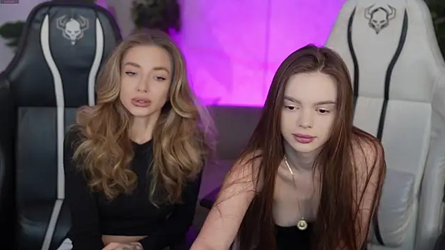 Snapshot of Zlata_Sky chatting on September 24, 2025, 2:53 pm Zlata Sky online show from September 24, 2025, 2:53 pm