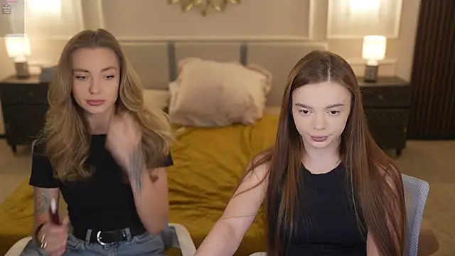 Snapshot of Zlata_Sky chatting on September 26, 2025, 2:43 pm Zlata Sky online show from September 26, 2025, 2:43 pm