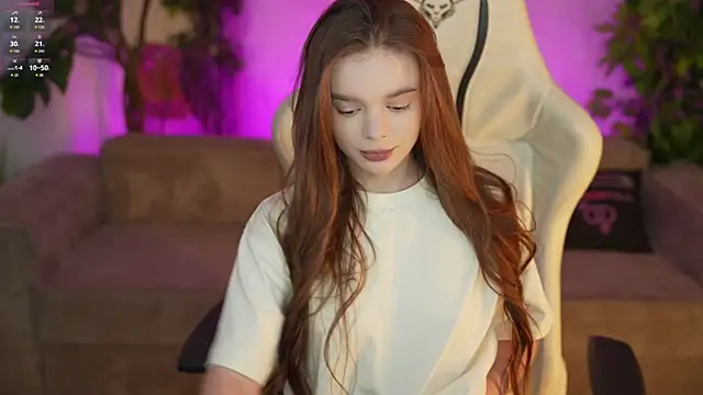 Snapshot of Zlata_Sky chatting on October 26, 2025, 9:21 pm Zlata Sky online show from October 26, 2025, 9:21 pm