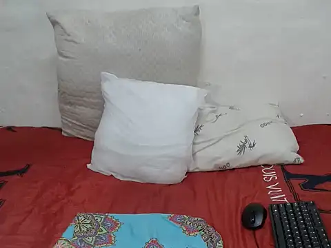 Snapshot of Lollydollx24 chatting on February 2, 2026, 7:34 pm Lollydollx24 online show from February 2, 2026, 7:34 pm