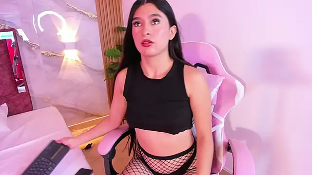 Snapshot of avigail_xo chatting on April 1, 2026, 7:00 pm avigail xo online show from April 1, 2026, 7:00 pm