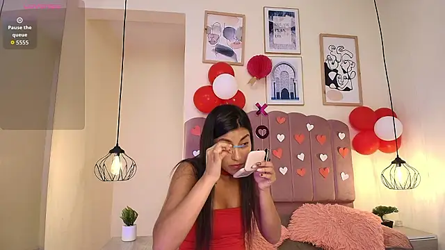 Ateneaaa  online show from February 14, 2026, 7:32 pm