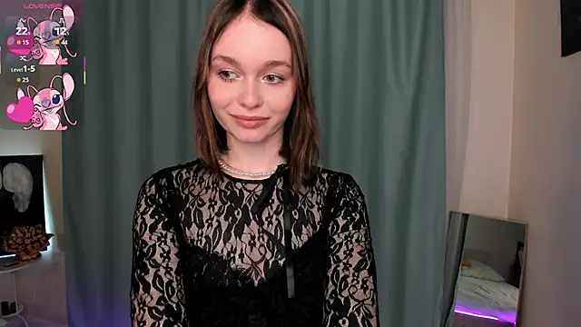 LillianPerry online show from February 21, 2026, 7:48 pm
